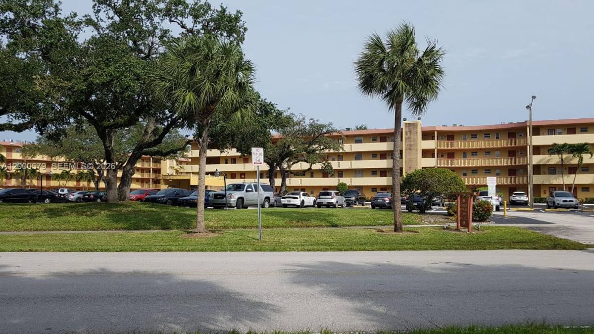 Apartment for rent at 441 NE 195th St #406, Miami, FL 33179