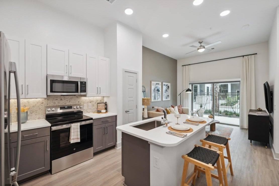 Apartment for rent at 1617 Enid St, Houston, TX 77009