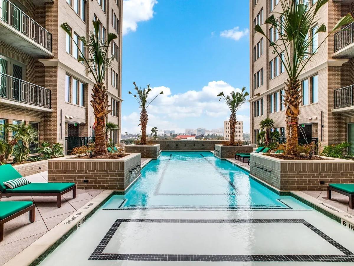 Apartment for rent at 5350 Crawford St, Houston, TX 77004