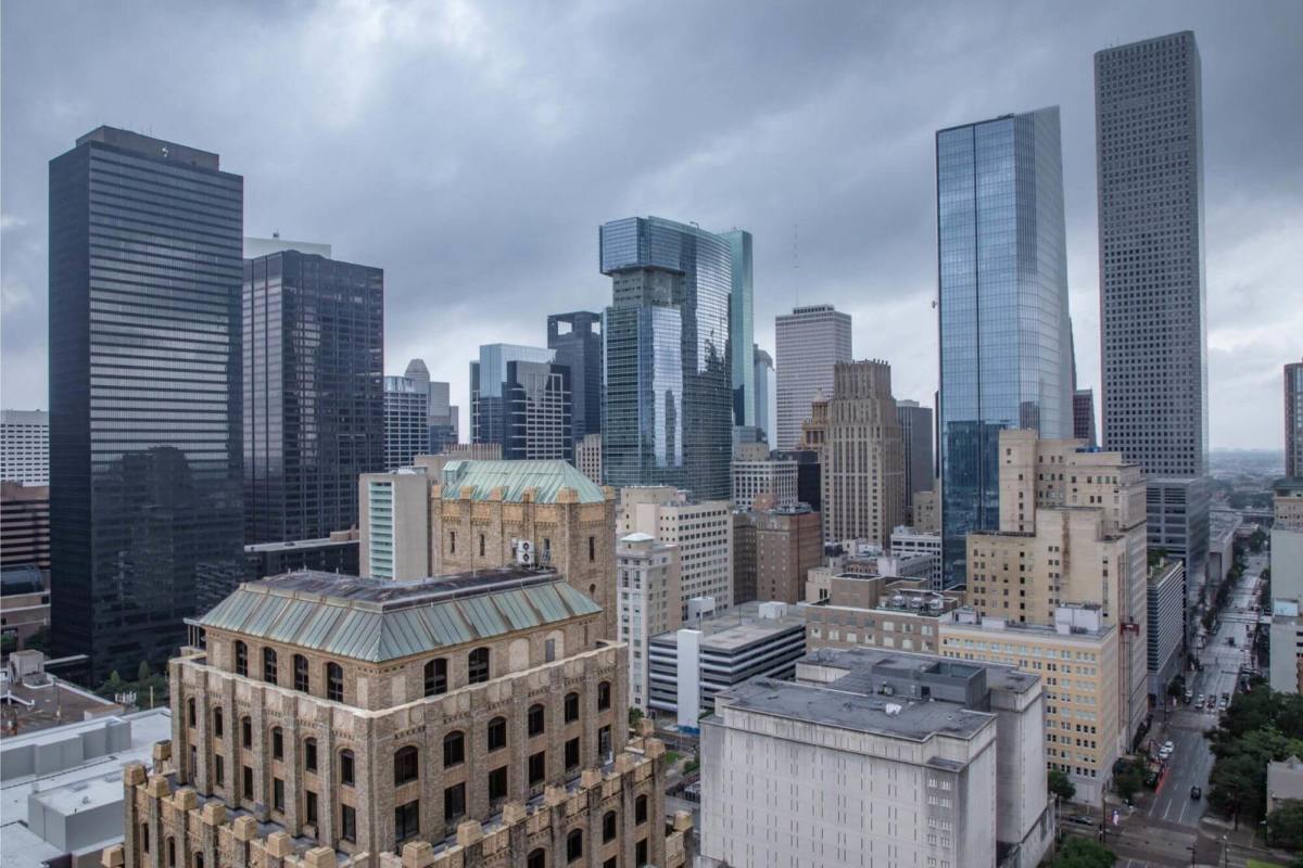 Apartment for rent at 1475 Texas St, Houston, TX 77002