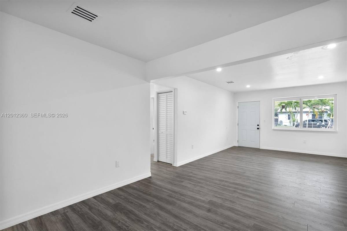 Apartment for rent at 1061 NW 108th Terrace #1063, Miami, FL 33168