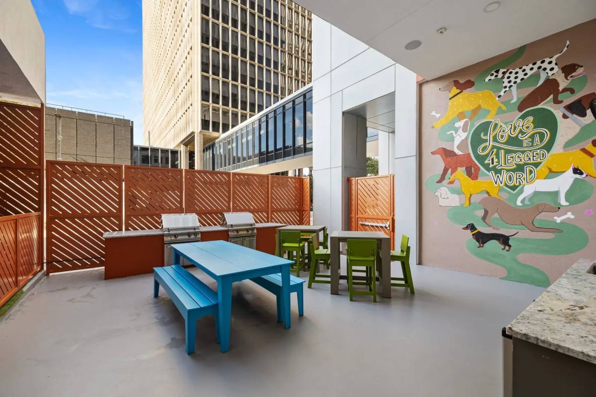 Apartment for rent at 1801 Smith St, Houston, TX 77002