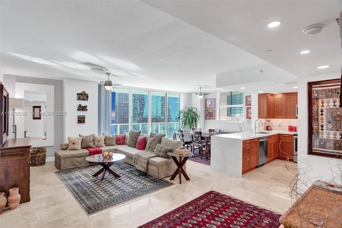 Apartment for rent at 1250 S Miami Ave #2702, Miami, FL 33130