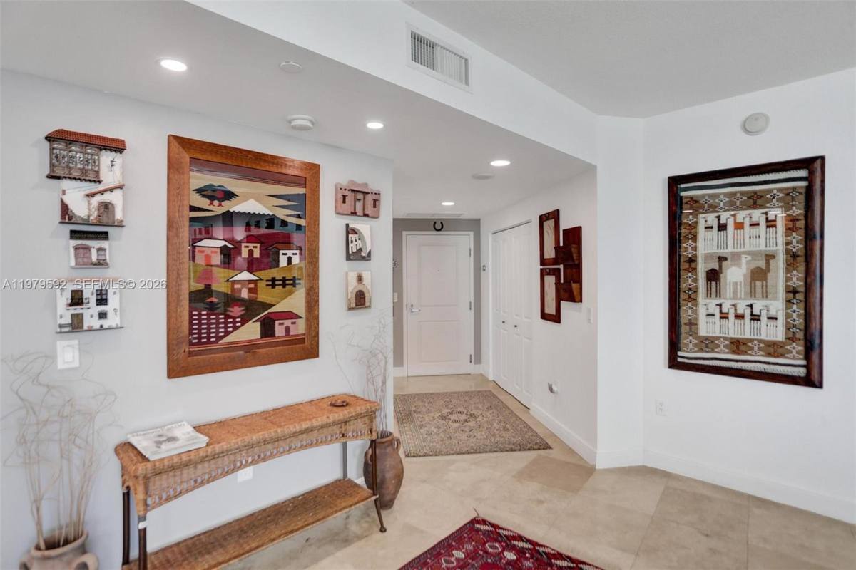Apartment for rent at 1250 S Miami Ave #2702, Miami, FL 33130