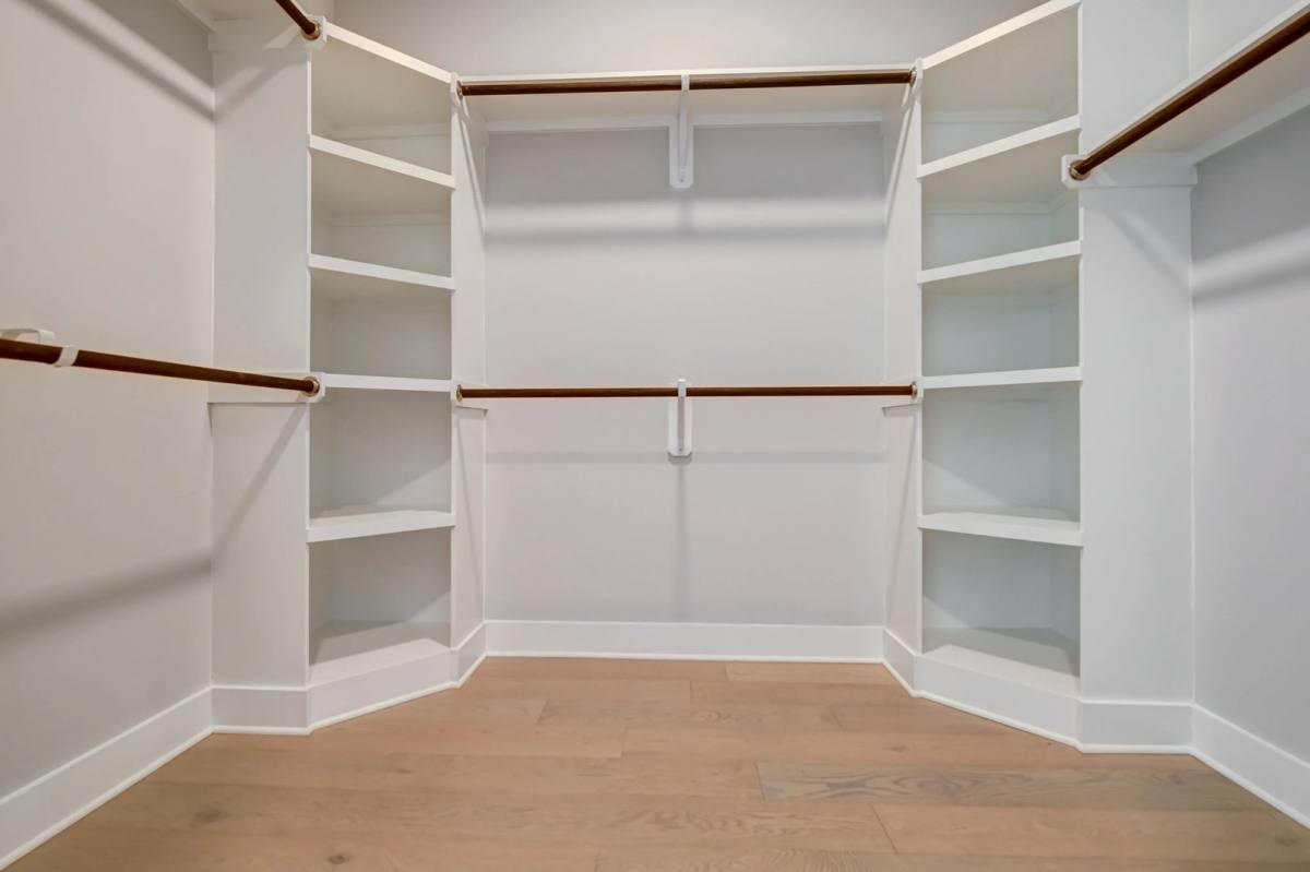 Apartment for rent at 510 W 20th St, Houston, TX 77008