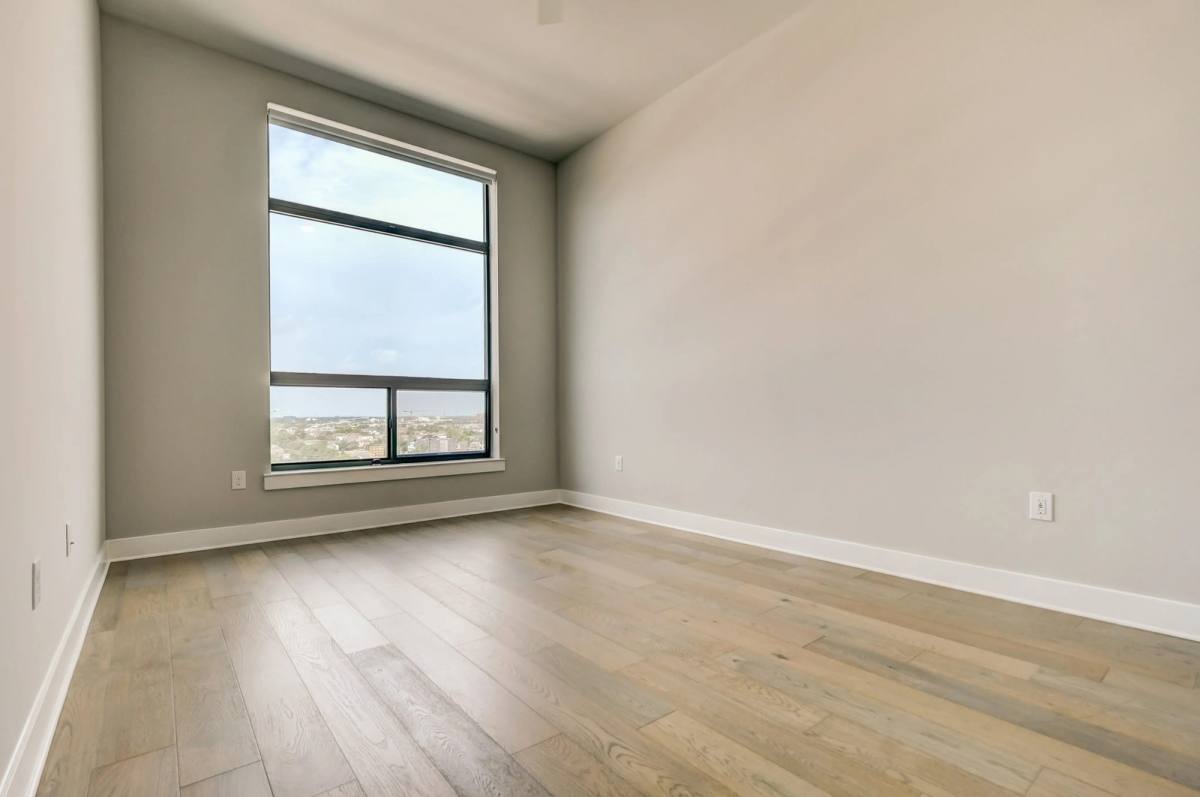 Apartment for rent at 510 W 20th St, Houston, TX 77008
