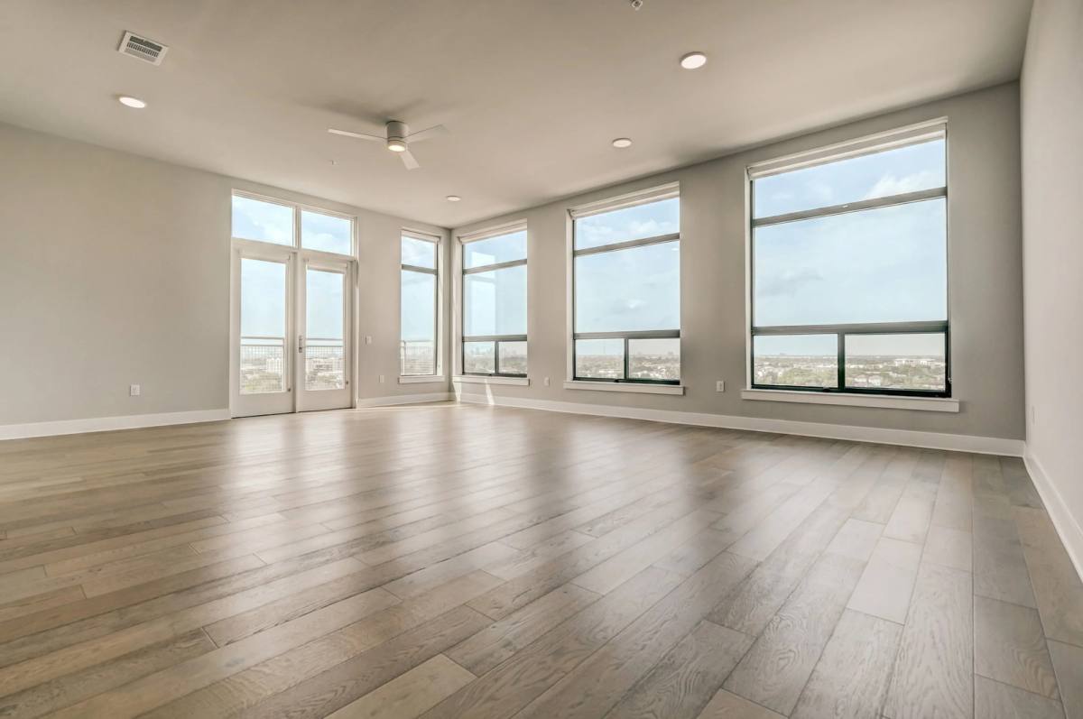 Apartment for rent at 510 W 20th St, Houston, TX 77008