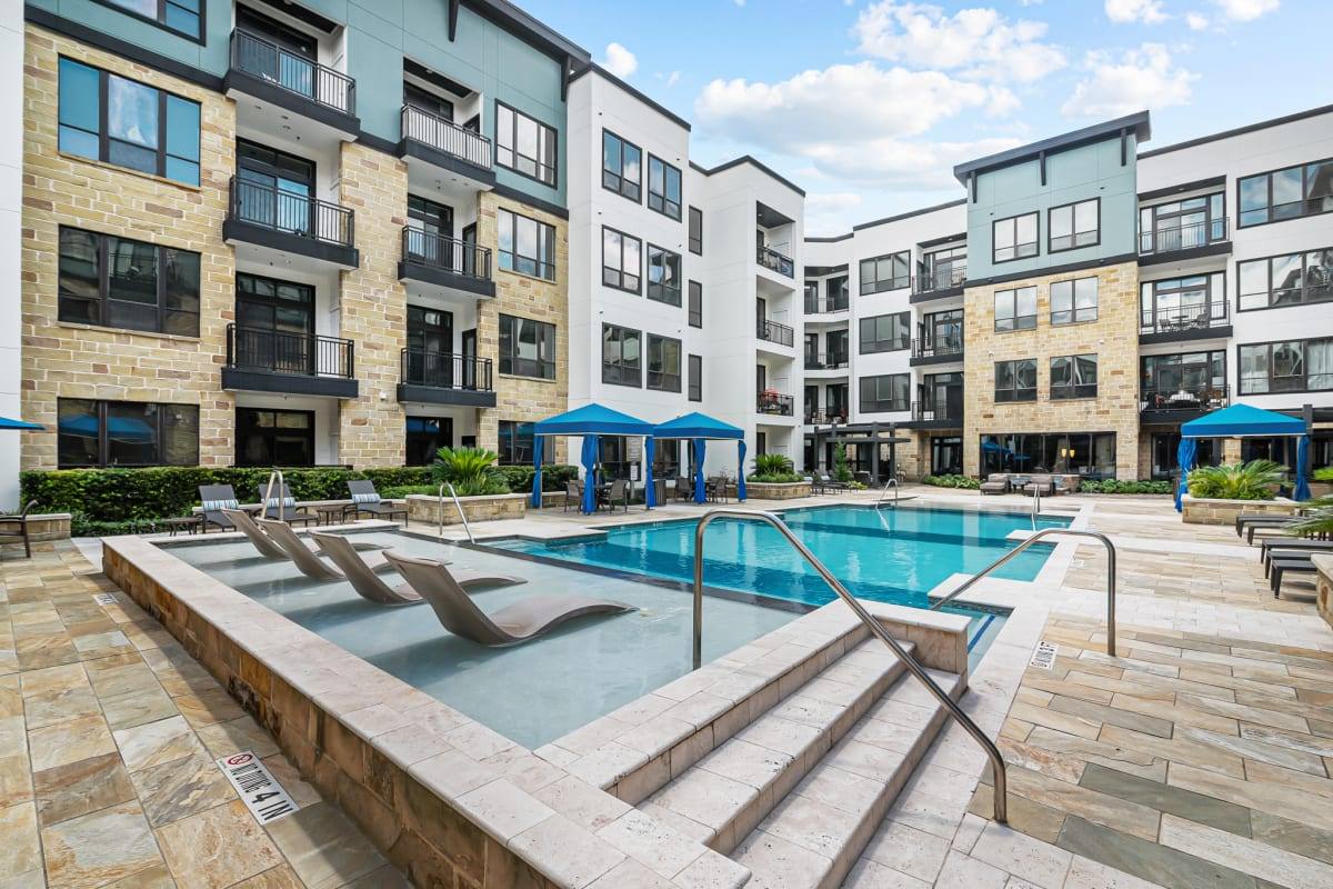 Apartment for rent at 1616 W Dallas St, Houston, TX 77019
