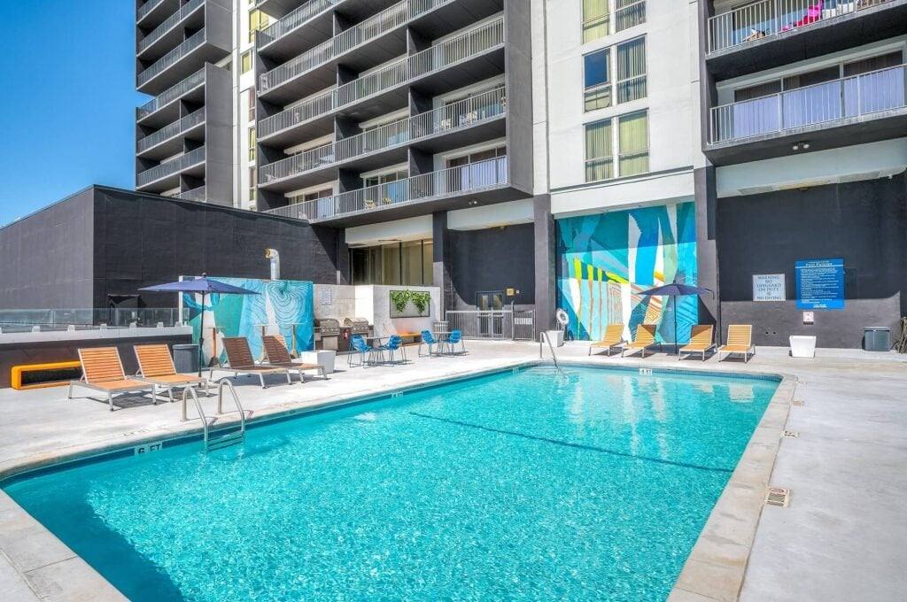 Apartment for rent at 1617 Fannin St, Houston, TX 77002