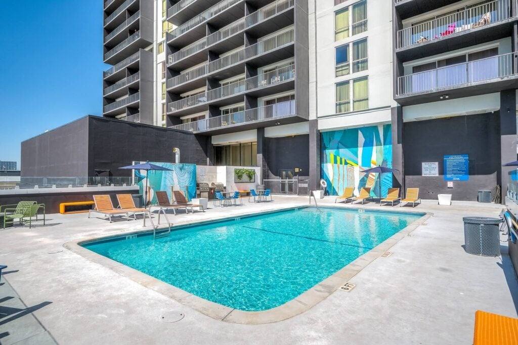 Apartment for rent at 1617 Fannin St, Houston, TX 77002