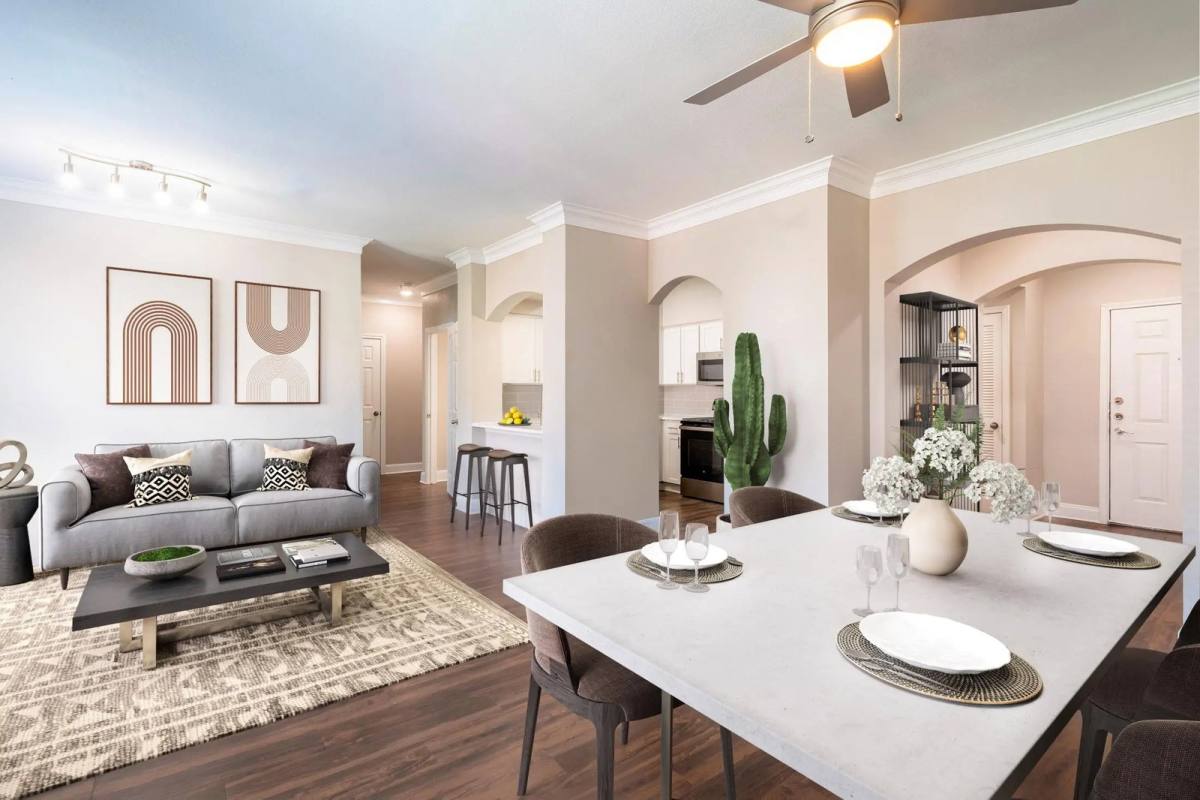 Apartment for rent at 320 Jackson Hill St, Houston, TX 77007