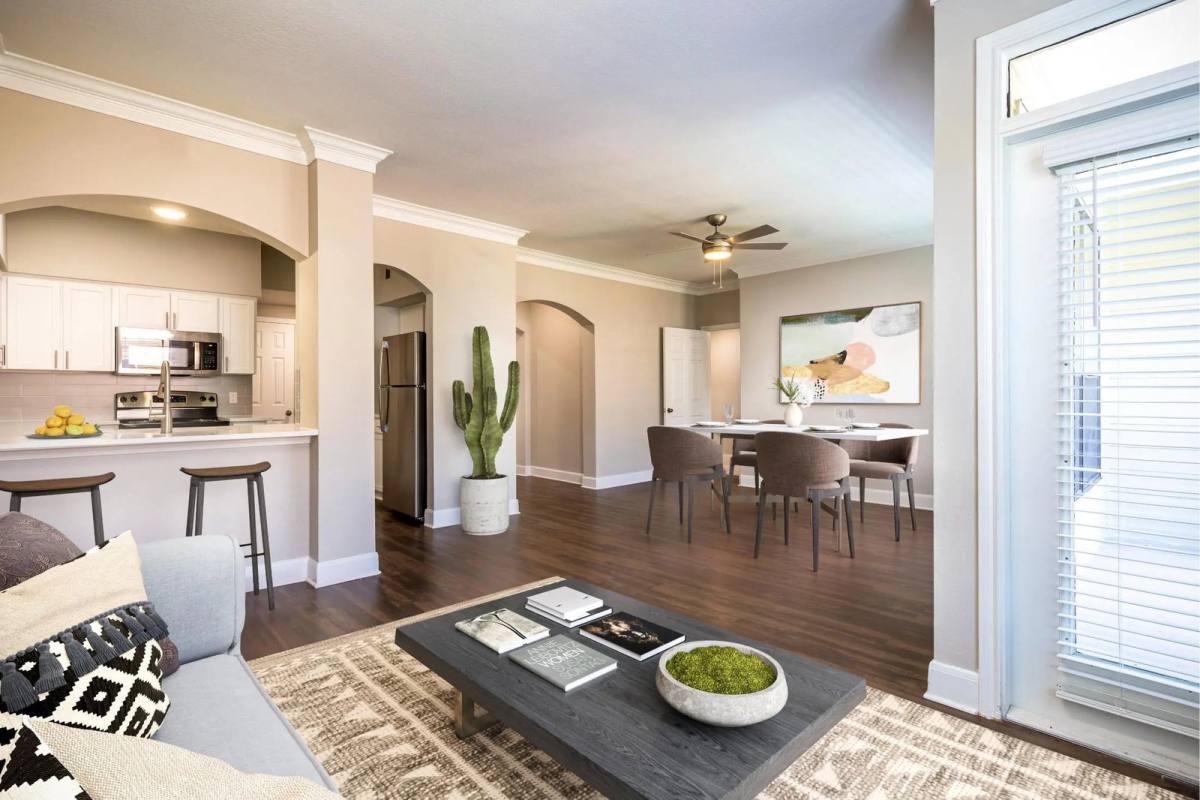Apartment for rent at 320 Jackson Hill St, Houston, TX 77007