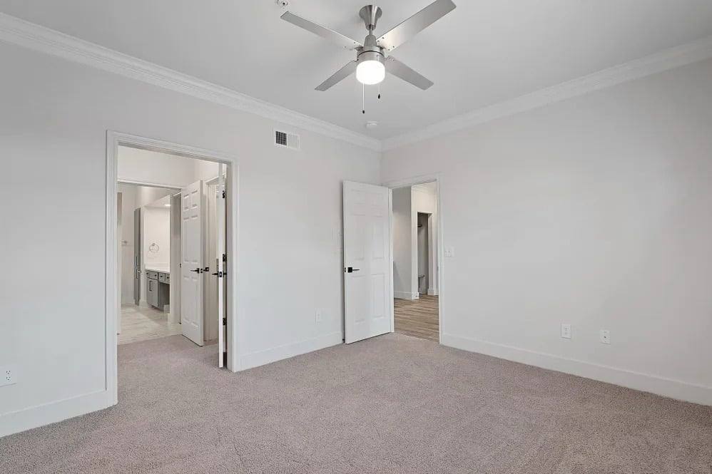 Apartment for rent at 7500 Kirby Dr, Houston, TX 77030