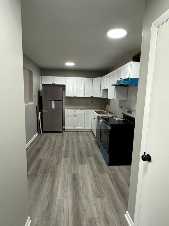 Apartment for rent at 8646 S Roberts Rd, Justice, IL 60458