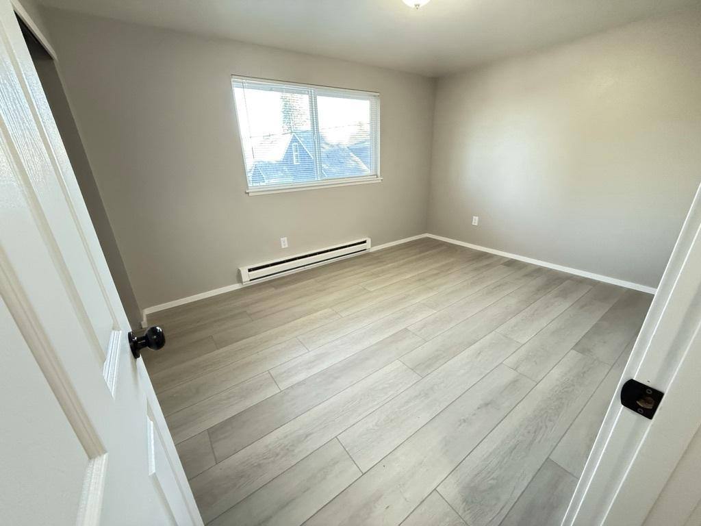 Townhouse for rent at 508 11th St NW, Puyallup, WA 98371