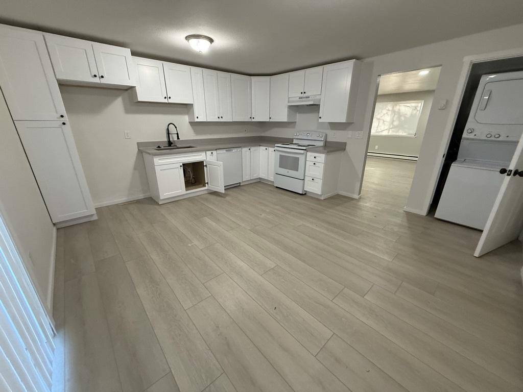 Townhouse for rent at 508 11th St NW, Puyallup, WA 98371
