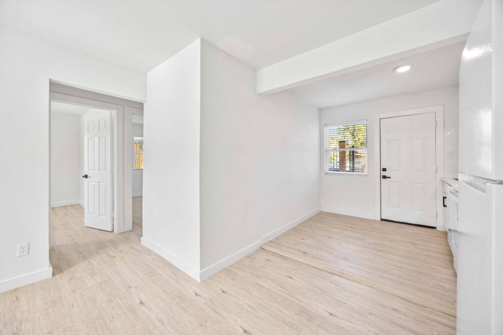 Apartment for rent at 6811 Del Rio St, Houston, TX 77021