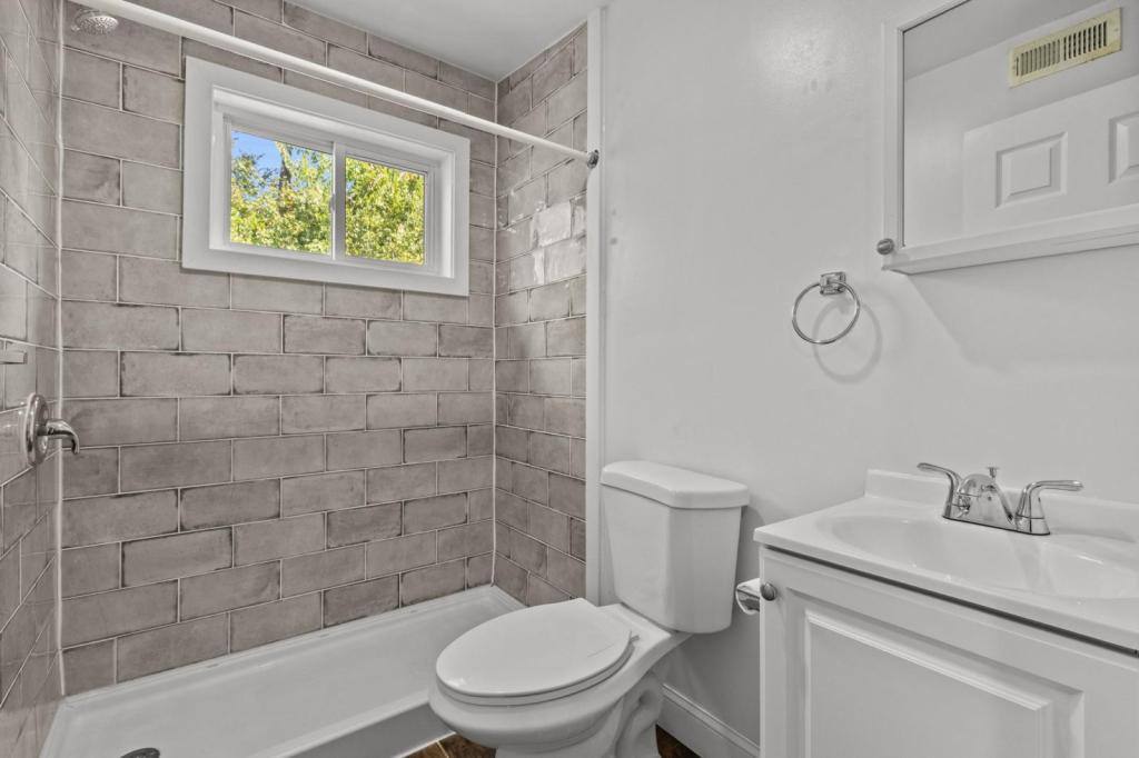 Apartment for rent at 2421 Bolton St, Norfolk, VA 23504