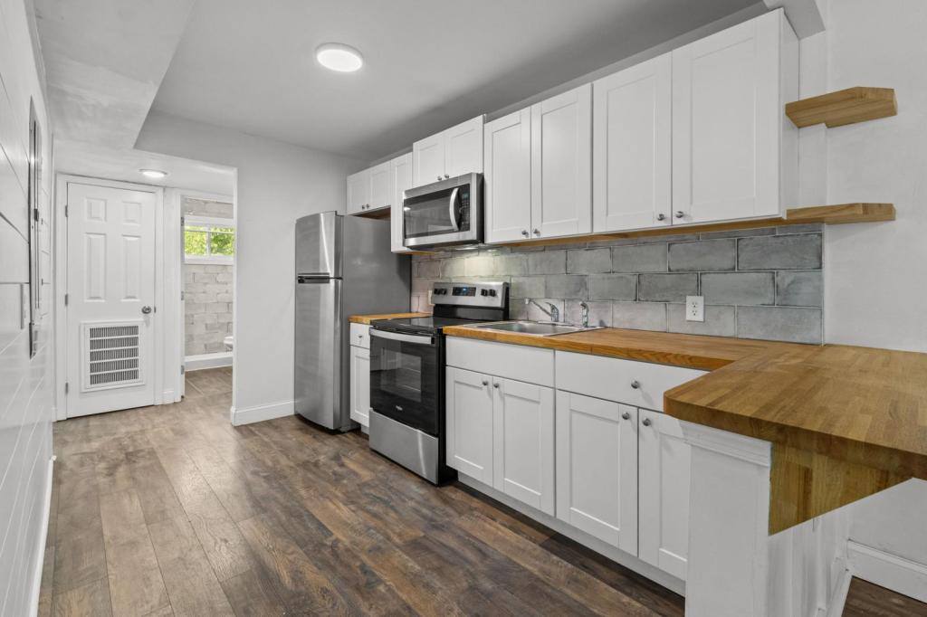 Apartment for rent at 2421 Bolton St, Norfolk, VA 23504