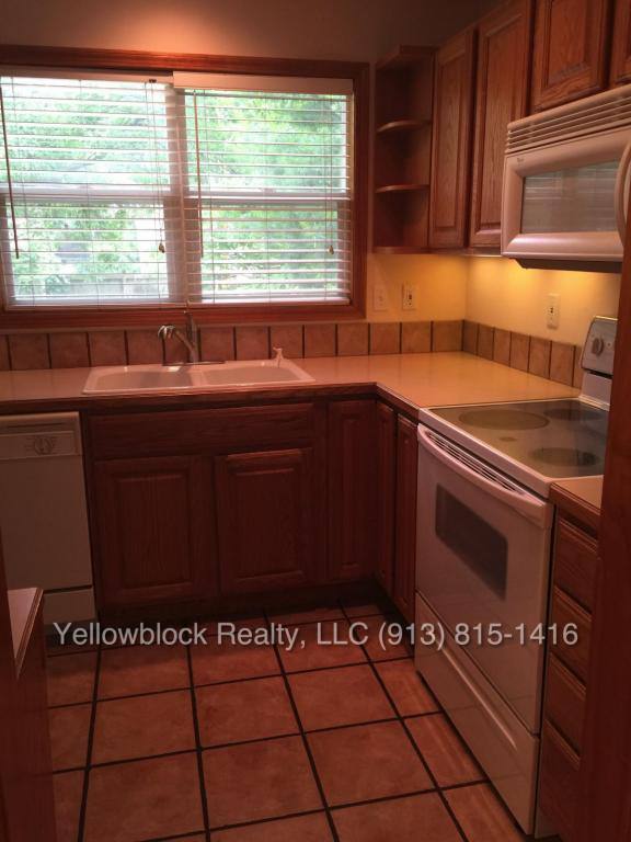 House for rent at 2311 W 79th St, Prairie Village, KS 66208