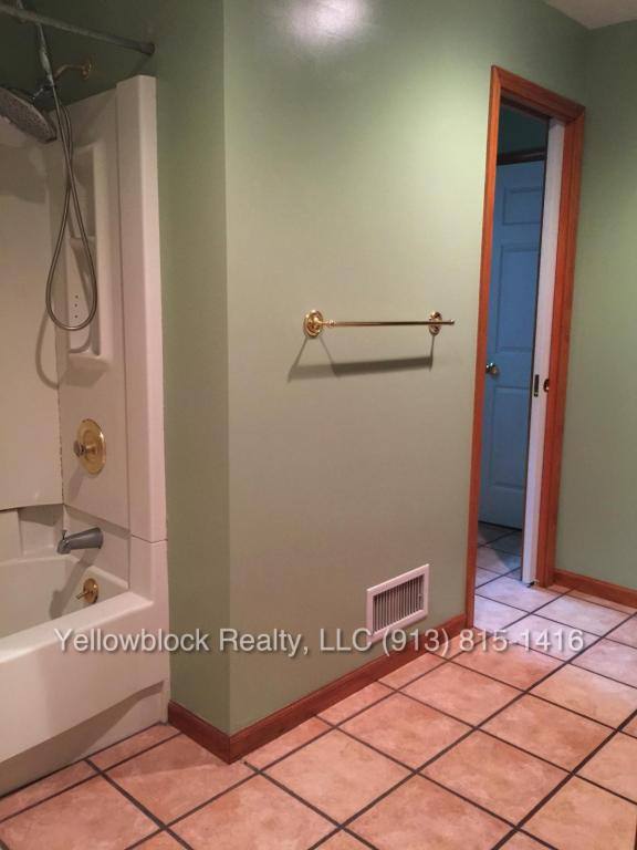 House for rent at 2311 W 79th St, Prairie Village, KS 66208