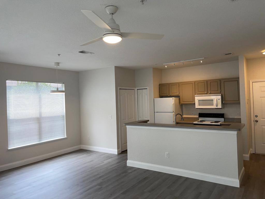 Condo for rent at 2513 Maitland Crossing Way #14102, Orlando, FL 32810