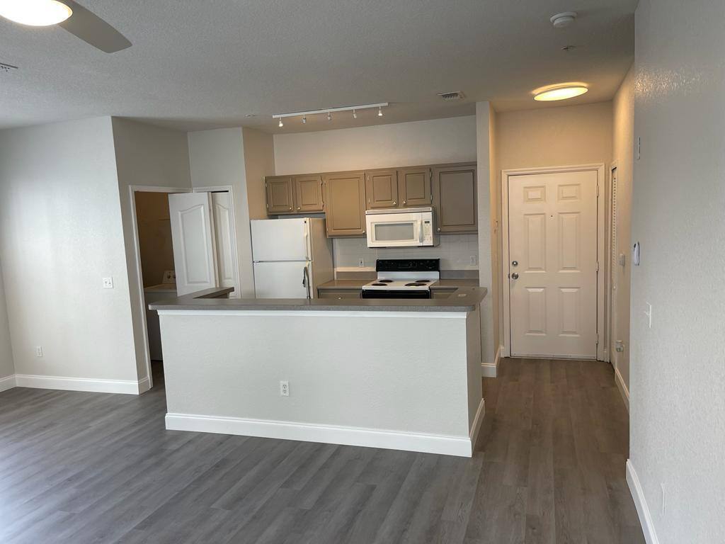 Condo for rent at 2513 Maitland Crossing Way #14102, Orlando, FL 32810