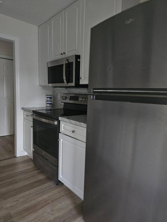 Apartment for rent at 100 Quarry Rd, Hamburg, NJ 07419