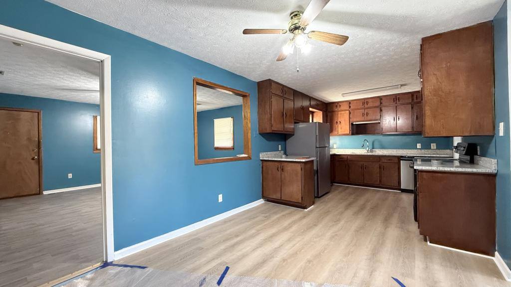 House for rent at 865 Jett Rd, Jonesboro, GA 30236