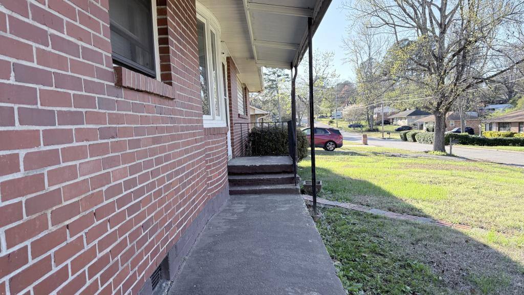 House for rent at 865 Jett Rd, Jonesboro, GA 30236