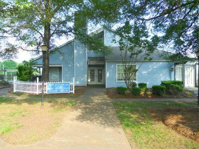 Townhouse for rent at 8123-B Tremaine Court, Charlotte, NC 28227