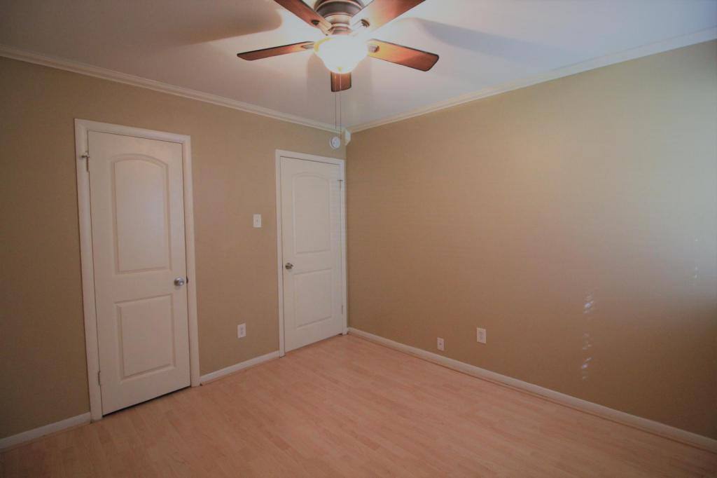 House for rent at 5830 Effingham Dr, Houston, TX 77035