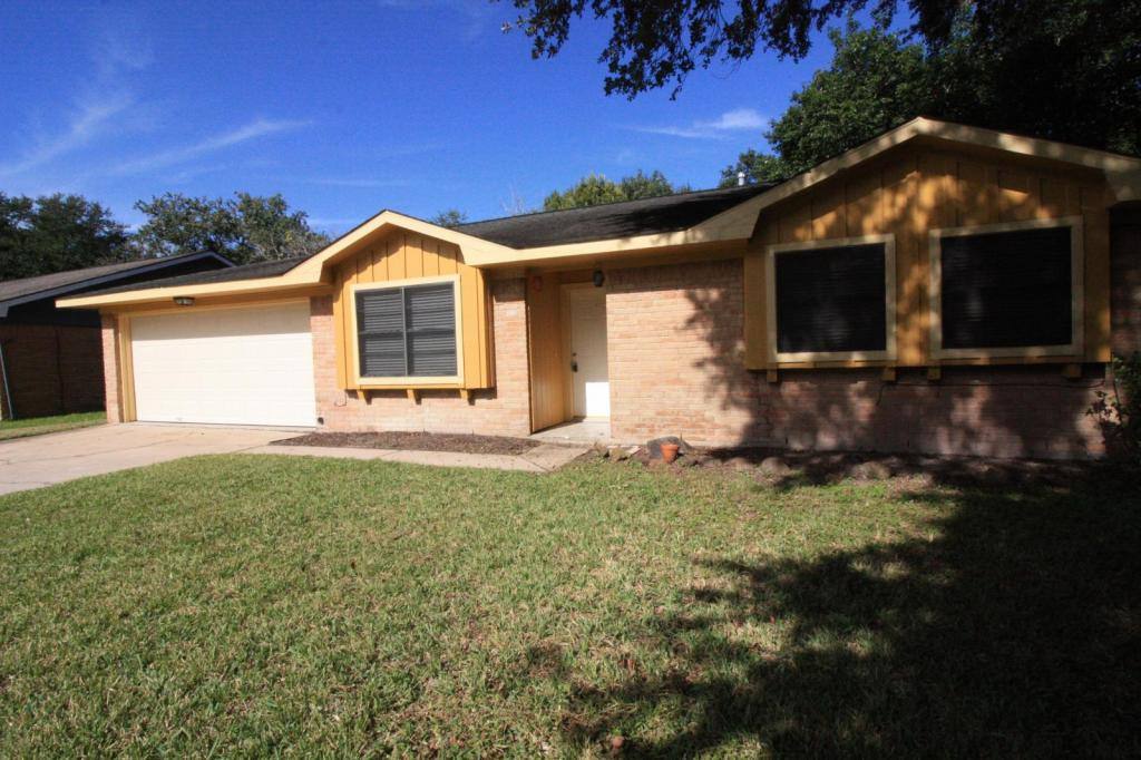 House for rent at 5830 Effingham Dr, Houston, TX 77035