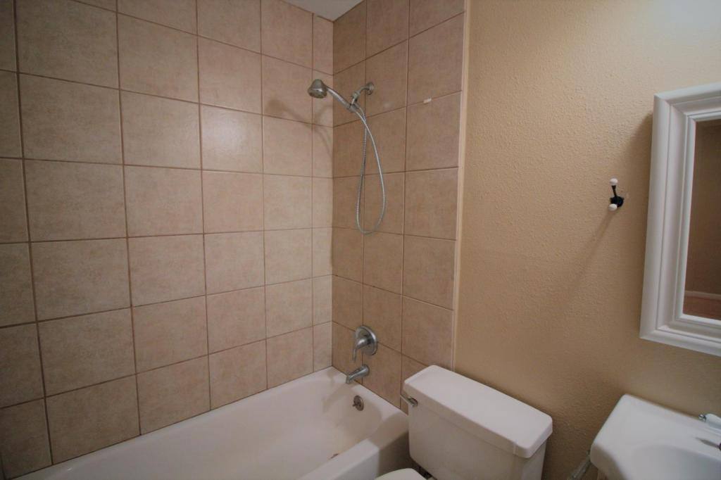 House for rent at 5830 Effingham Dr, Houston, TX 77035