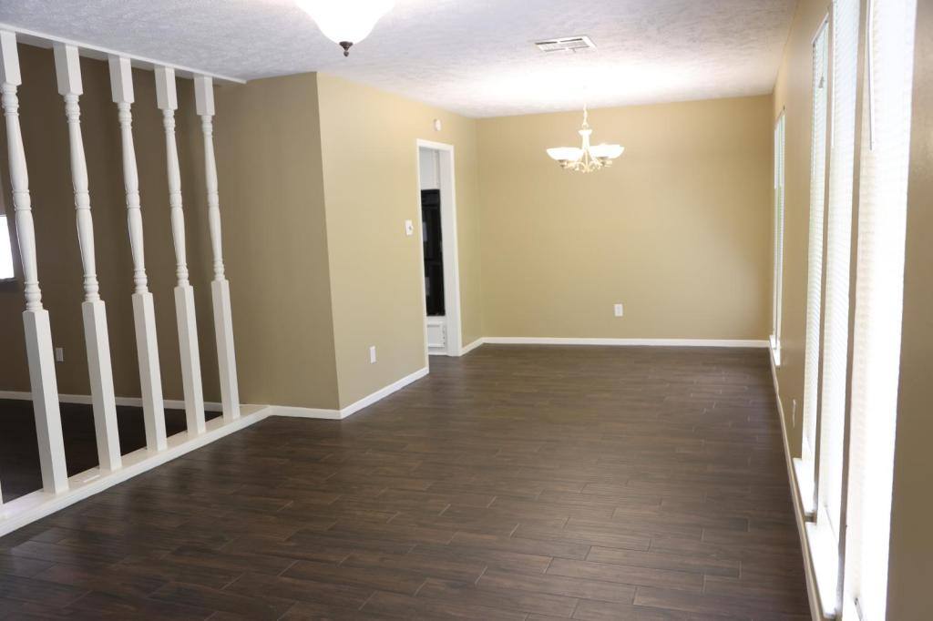 House for rent at 2215 Silver Falls Dr, Kingwood, TX 77339
