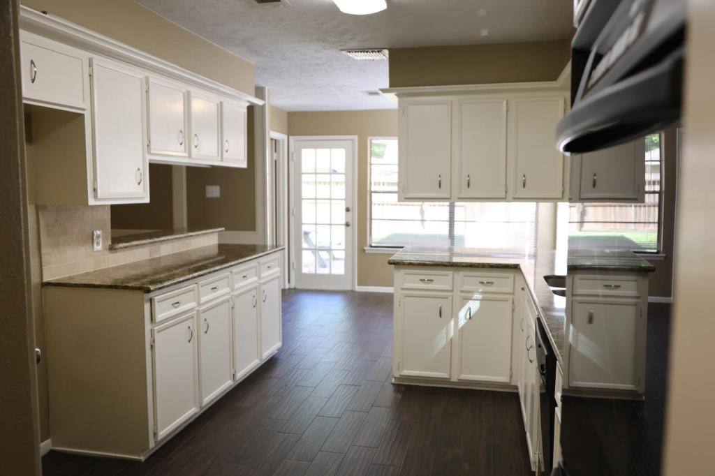 House for rent at 2215 Silver Falls Dr, Kingwood, TX 77339