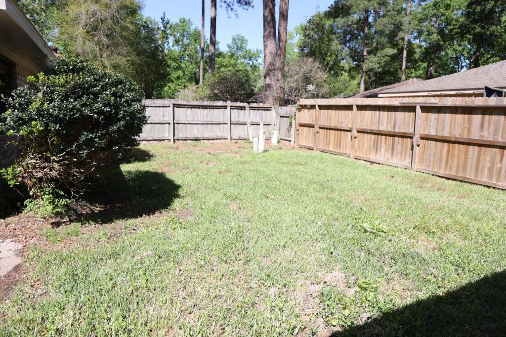 House for rent at 2215 Silver Falls Dr, Kingwood, TX 77339