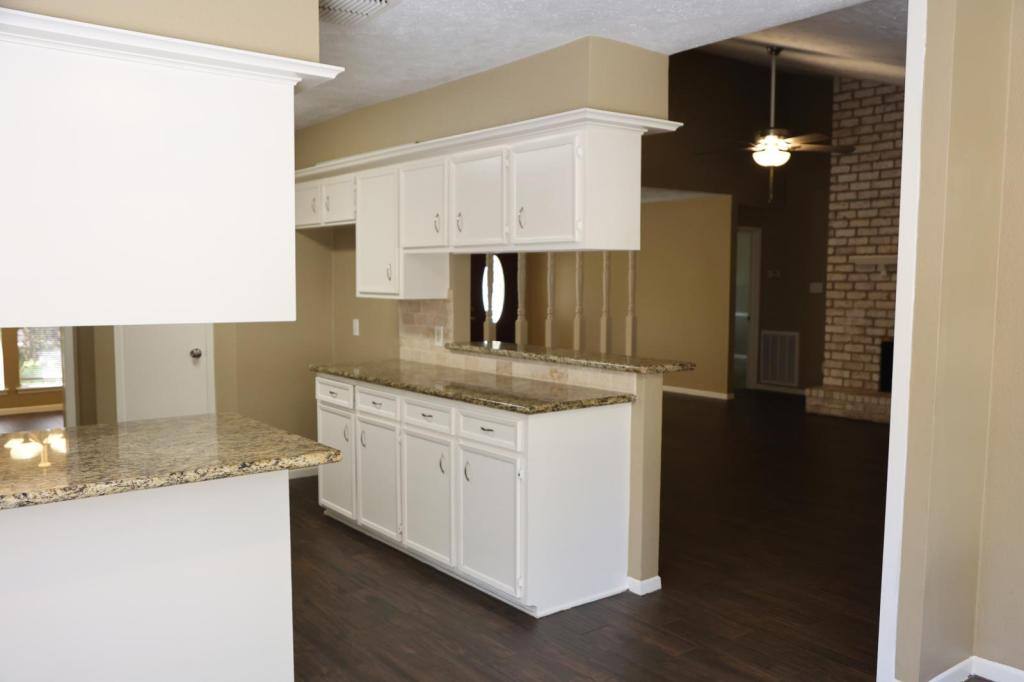 House for rent at 2215 Silver Falls Dr, Kingwood, TX 77339