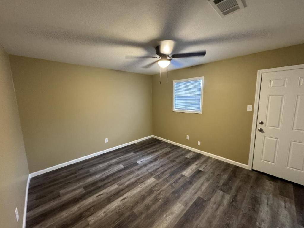 Apartment for rent at 1623 Pinewood Rd #8, Lake Charles, LA 70611
