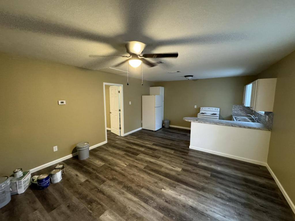 Apartment for rent at 1623 Pinewood Rd #8, Lake Charles, LA 70611