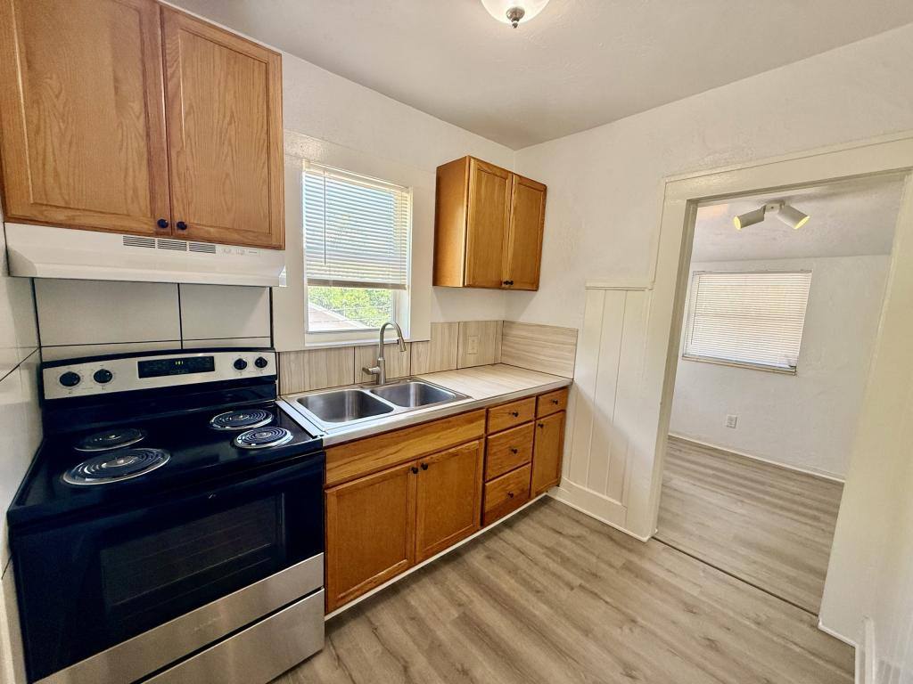 Apartment for rent at 1135 Highland St N, Saint Petersburg, FL 33701