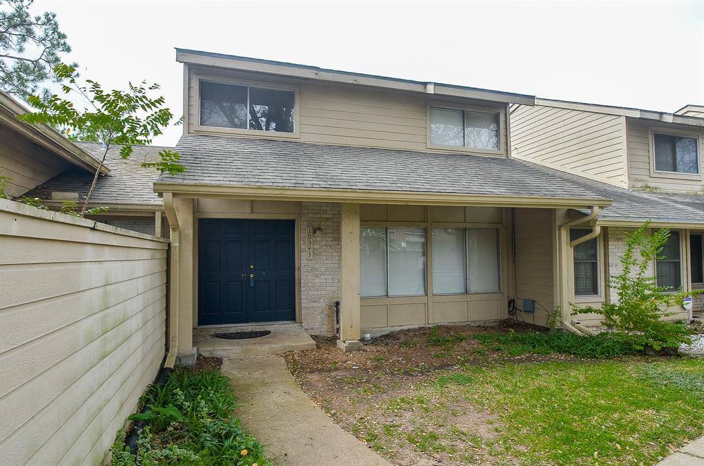 Townhouse for rent at 10343 Huntington Place Dr, Houston, TX 77099