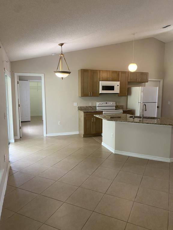 House for rent at 305 Chiquita Court, Kissimmee, FL 34758