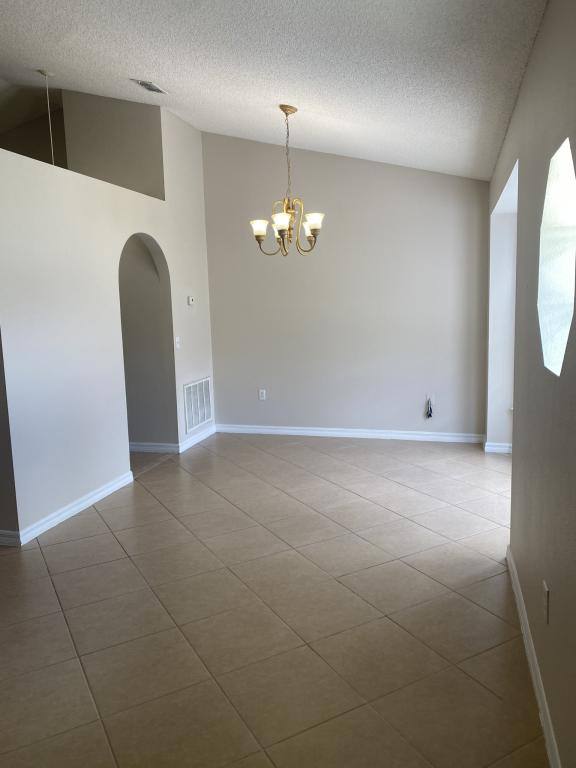 House for rent at 305 Chiquita Court, Kissimmee, FL 34758