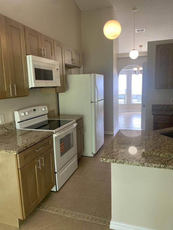 House for rent at 305 Chiquita Court, Kissimmee, FL 34758