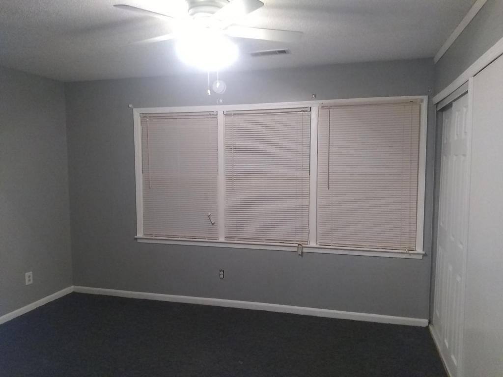 Townhouse for rent at 228 8th St, Decatur, AL 35601