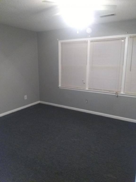 Townhouse for rent at 228 8th St, Decatur, AL 35601