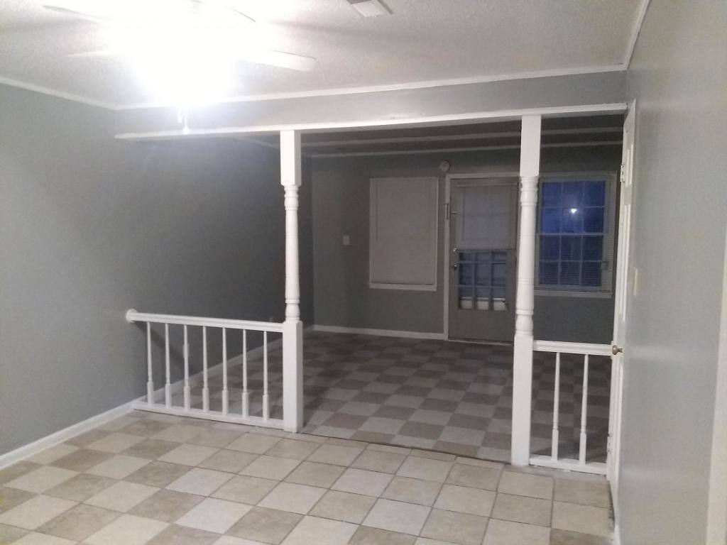 Townhouse for rent at 228 8th St, Decatur, AL 35601