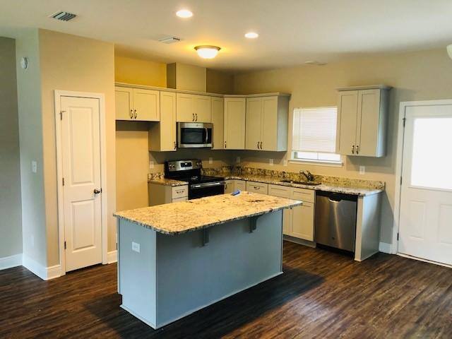 House for rent at 7355 School House Lane, Wilmer, AL 36587