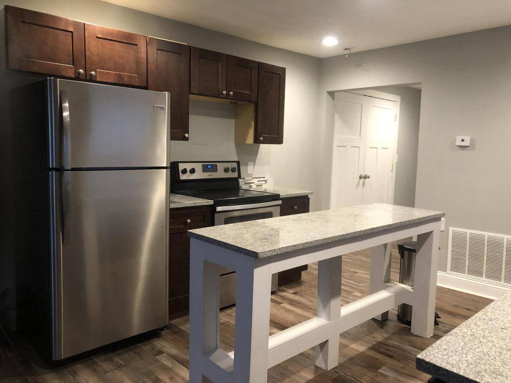 Apartment for rent at 755 S Ave #2, Springfield, MO 65806